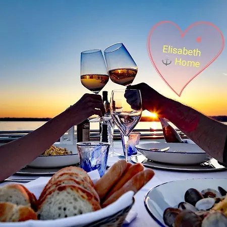Elisabeth Apartment *